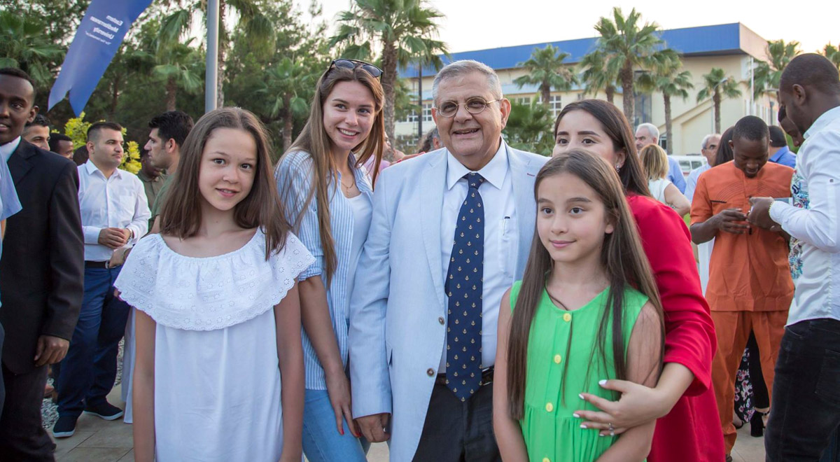 Mezunlar ve Veliler İçin Mezuniyet Resepsiyonu