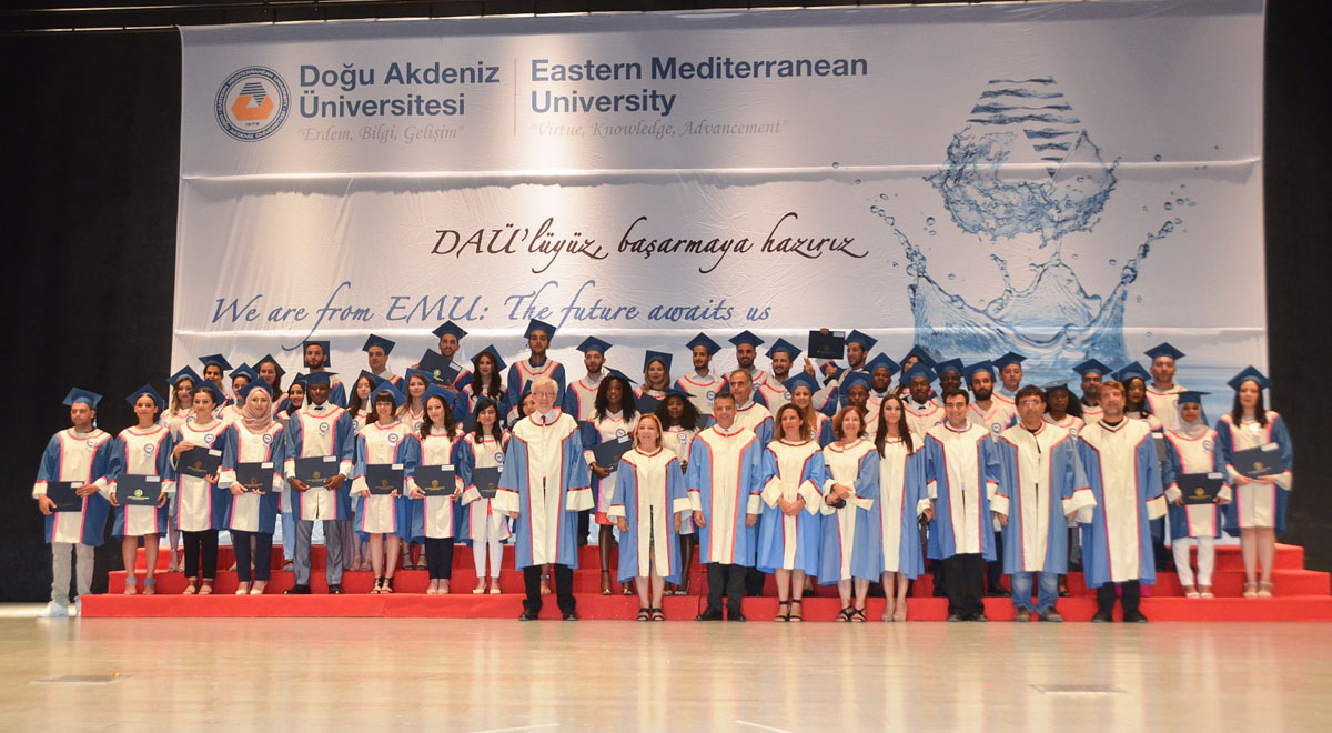 DAÜ Doktora ve Yüksek Lisans Öğrencileri Diplomalarını Aldı