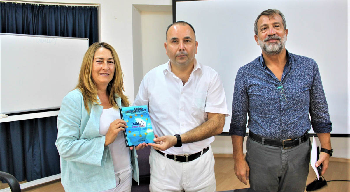 Yrd. Doç. Dr. Aylin Gürzel, Prof. Dr. Giray Sadık,  Prof. Dr. Ahmet Sözen