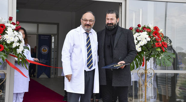 DAÜ Diş Hekimliği Fakülte Binası ile  Dr. Fazıl Küçük Tıp Fakültesi Klinik Uygulama Merkezi Törenle Açıldı