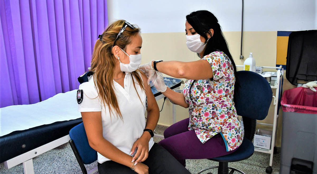 EMU Staff Getting Vaccinated