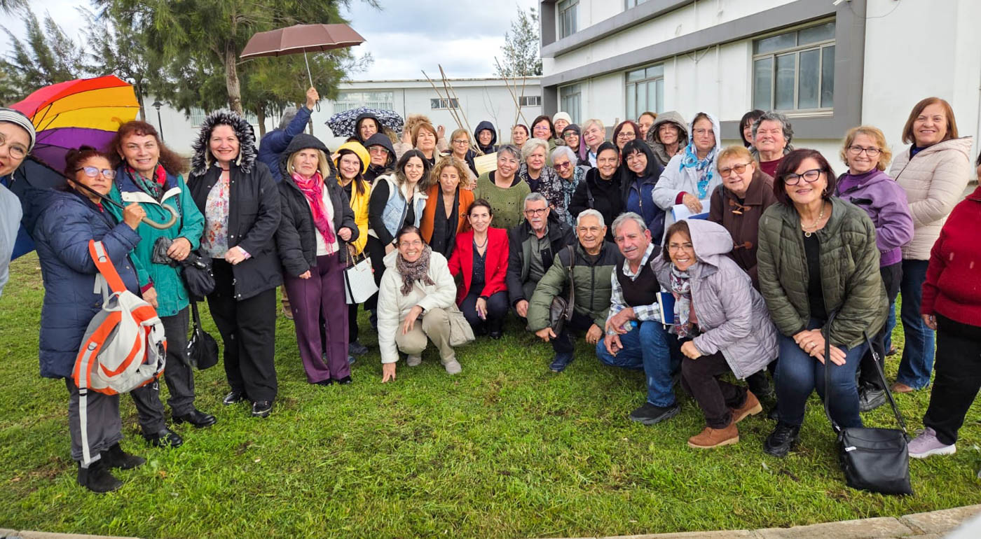 Students of EMU 60+ Senior Development Program / University of the Third Age Plant Saplings