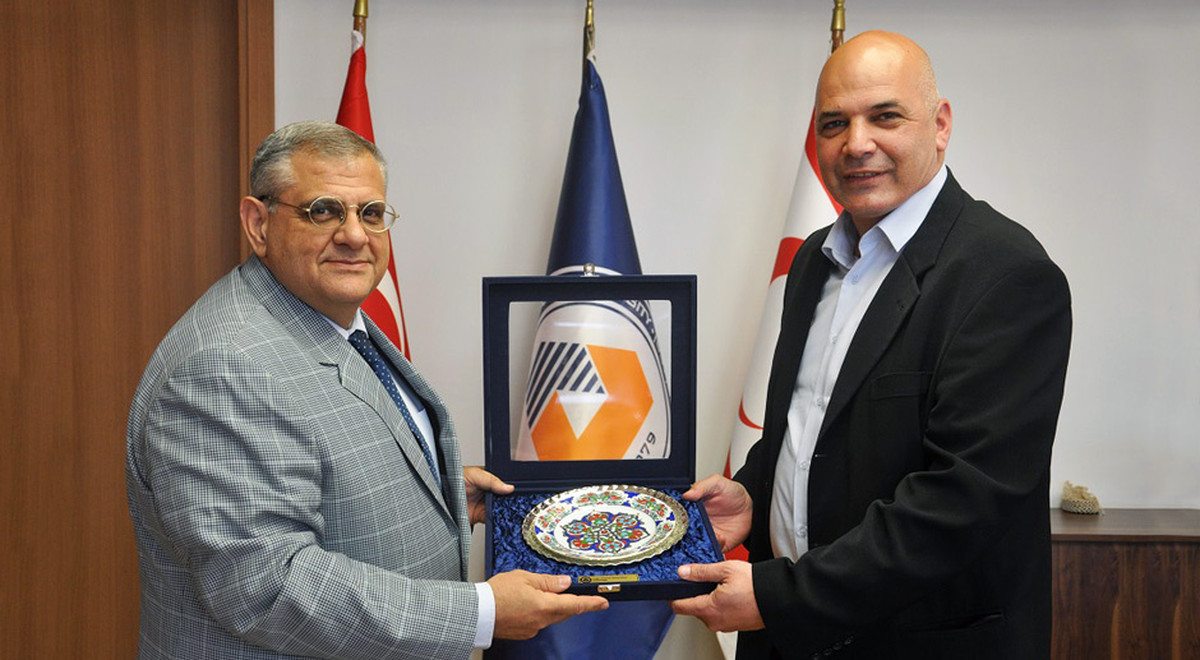 Mayor of Mehmetçik Cemil Sarıçizmeli Paid a Courtesy Visit to EMU Rector